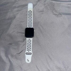 Nike Series 5 Apple Watch